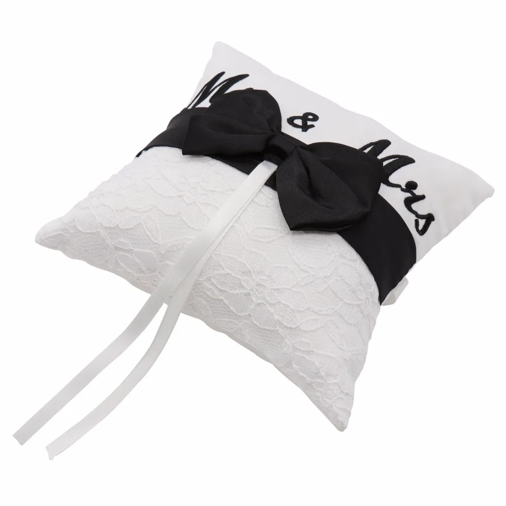 

15x16cm Mr & Mrs Bowknot Wedding Ring Pillow European style lovely wedding ring package and gift decor Lace fabric ring pillow