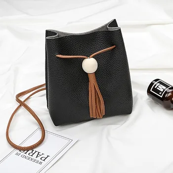 

New Tassel Fashion Multiple Colour Women Designer Shoulder Bag Elegant Shoulder Bag High Quality Messenger Bucket Bag Female
