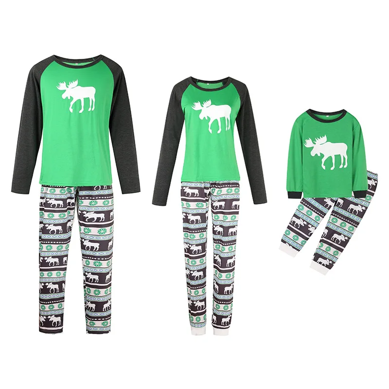

2020 Family Matching Christmas Pajama Set, Clothes for Mom, Dad and Children, Printed Warm Sweatshirt and Pants 2 Pack