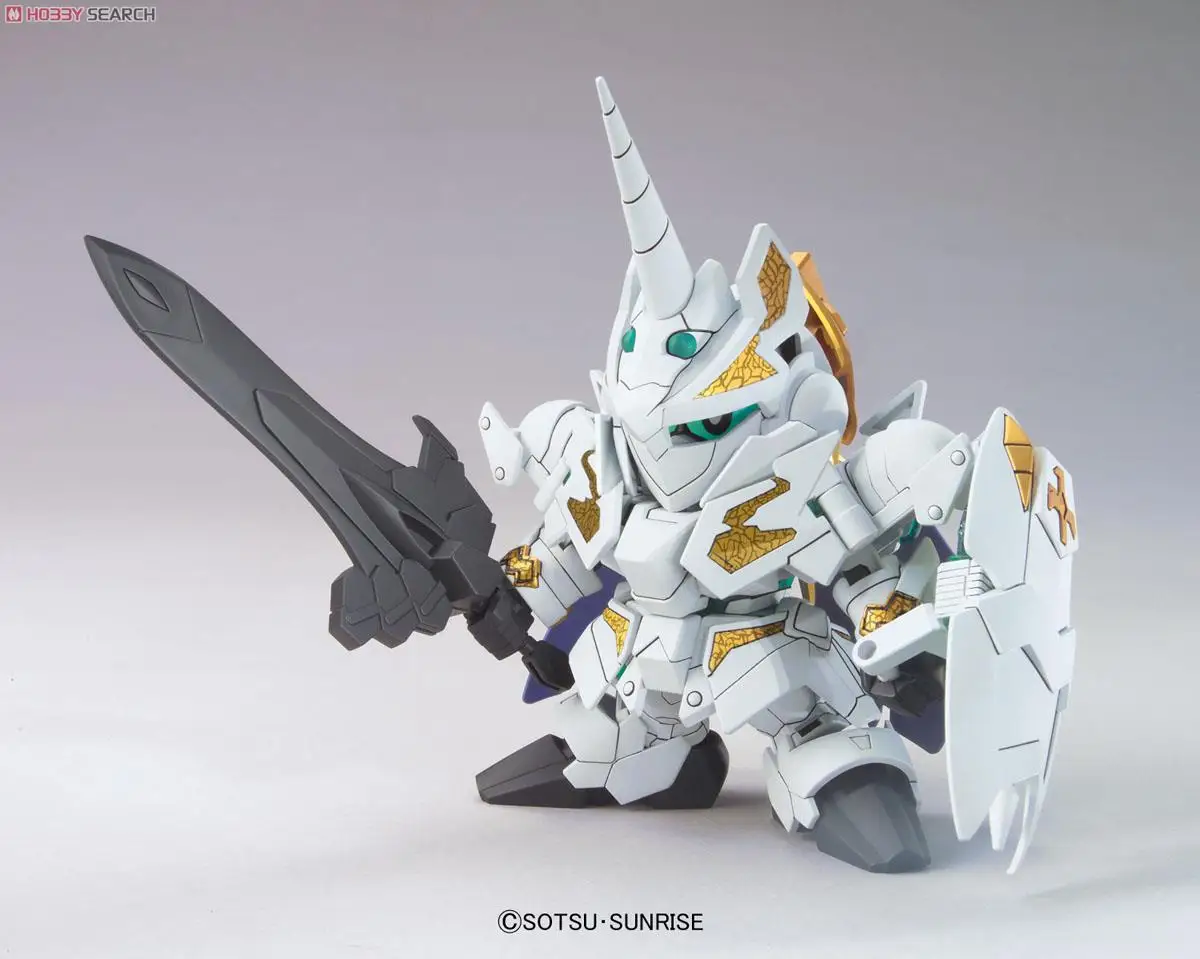 В собранном виде модель SD Версии BB 385 единорог Gundam Единорог В рыцарском стиле