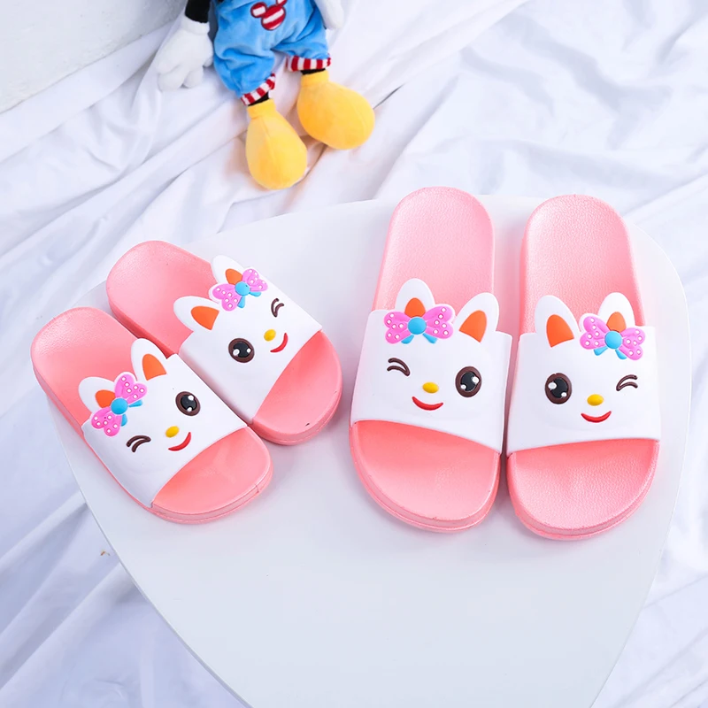Children's new slippers boy girl summer indoor children's beach slippers bath non-slip cartoon home shoes Rabbit duck