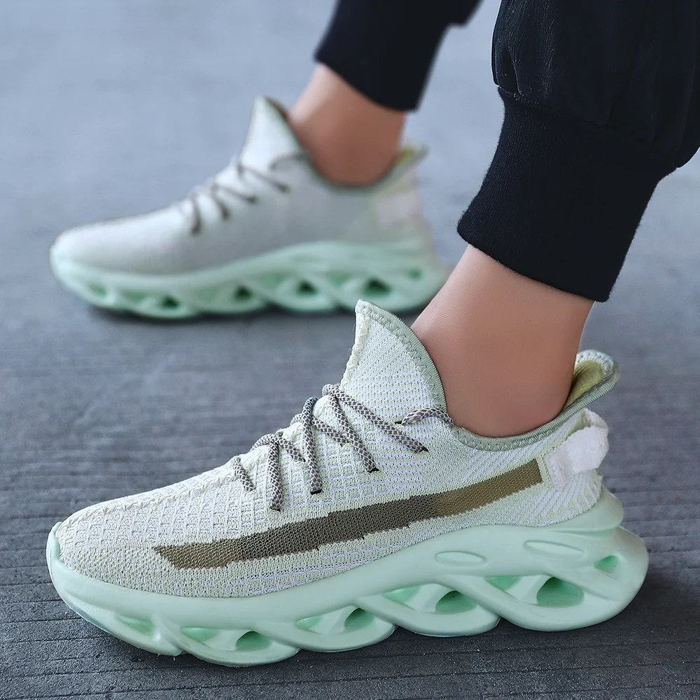 

Casoipra Flyknit Green Sneakers Men Cushioning Trainers Shoes Breathable Zapatillas Hombre Casual Walking Boost 350 Kanye Shoes