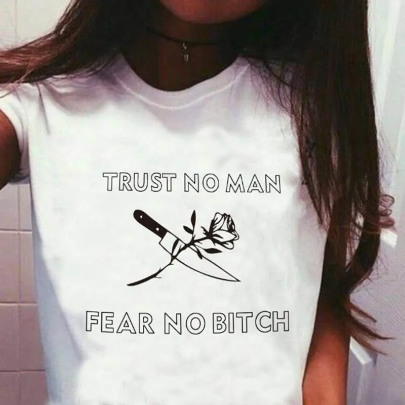 Женская футболка с надписью Trust No Man|Футболки| |