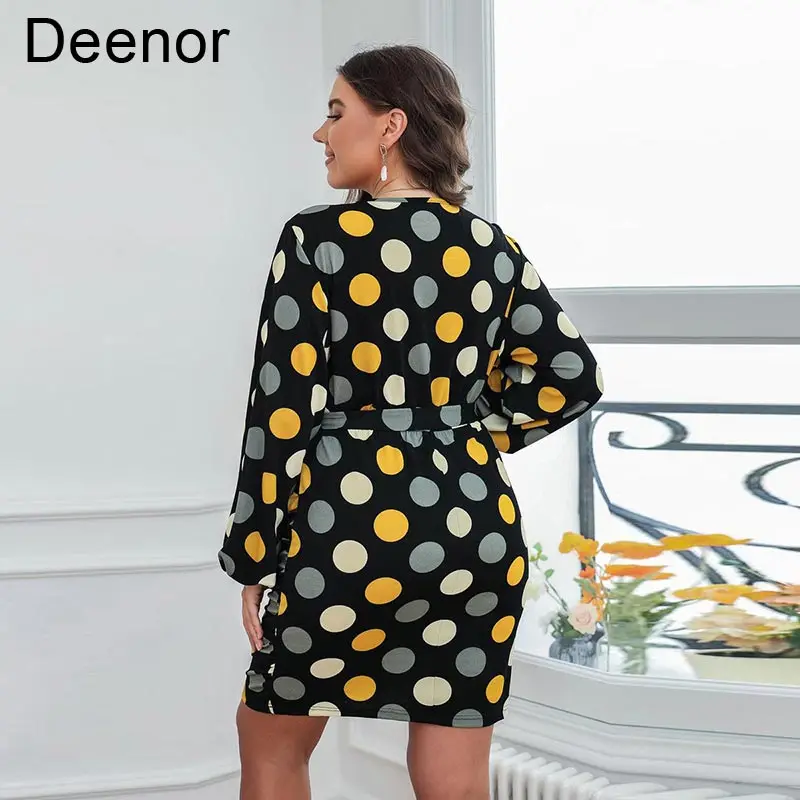 Рисунок 5 - Женское платье в горошек