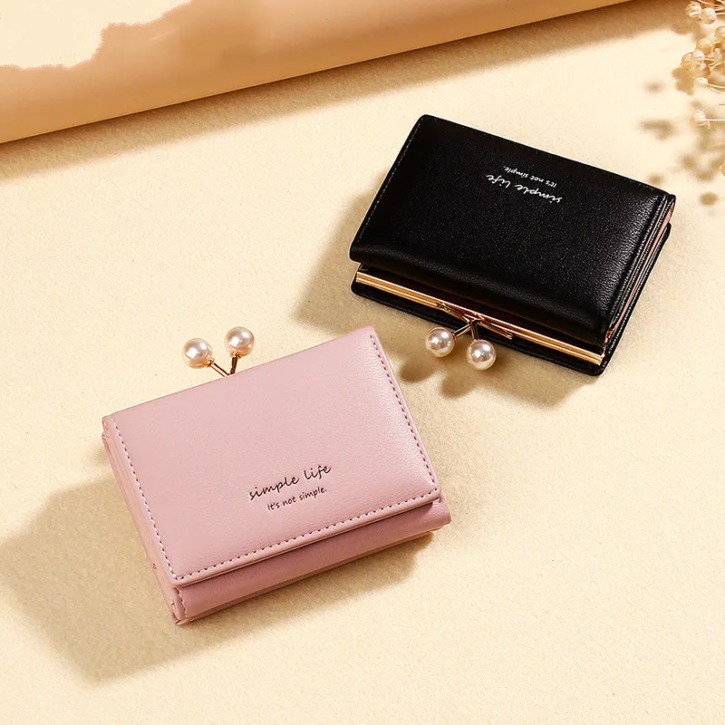 

Luxury Brand Pearl Mini Women Wallet Purse Casual Letters Woman Credit Card Holders Solid Color Students Clip Short Wallets 2019