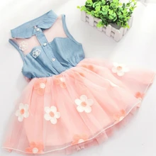 Платье для маленьких девочек, новое летнее хлопковое джинсовое платье-майка в полоску с принтом до колен, одежда для детей 3-24 месяцев, платья для девочек