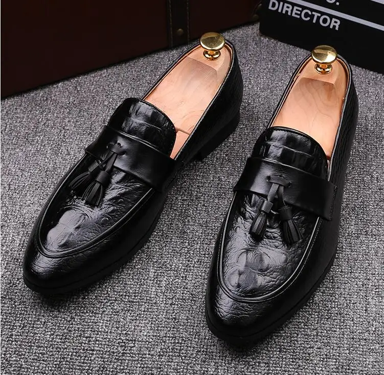 Crocodile pattern men's shoes set foot tassel pointed male embossed business casual shoes summer youth wedding shoes
