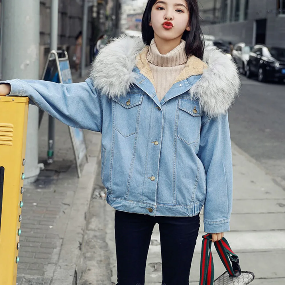 

Women Winter Fashion Thick Denim Jacket Female Winter Big Fur Collar Korean Locomotive Lamb Coat Female Student Short Coat