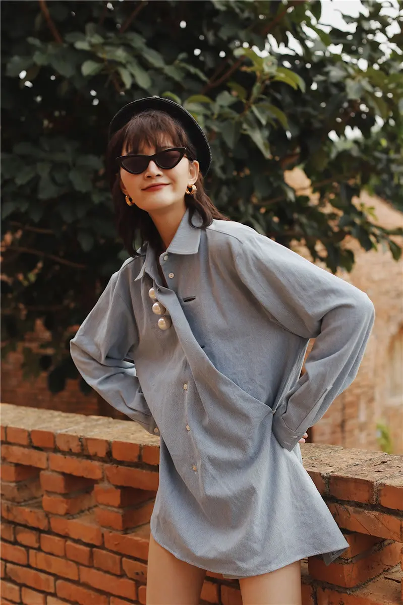 XITAO Irregular Pearl Buckle Blue Shirt Top Women Clothes Fashion Pleated Blouse Turn Down Collar Minority Autumn WQR1673