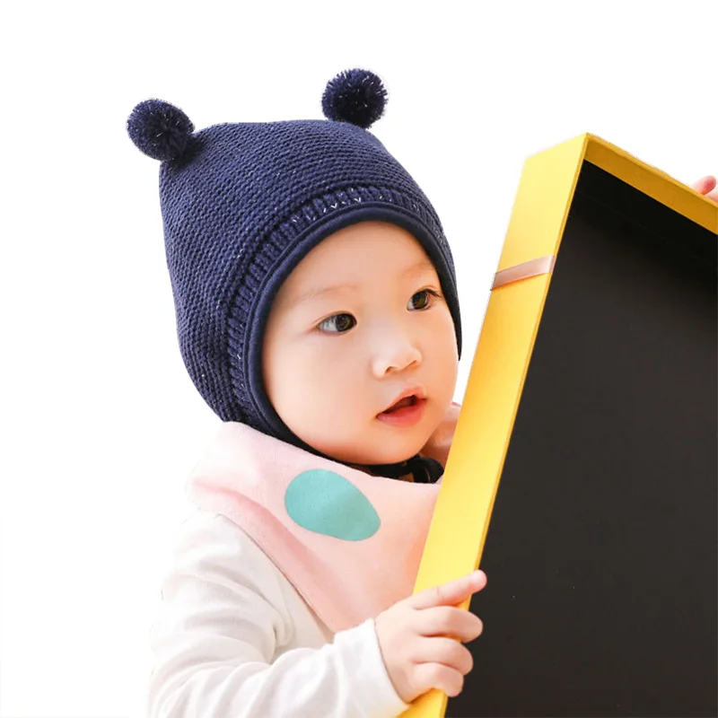 Вязаная зимняя шапка милая детская шапка с помпоном Enfant детская шапка однотонные Детские шапки для мальчиков и девочек Аксессуары 3 цвета - Цвет: Navy baby hat