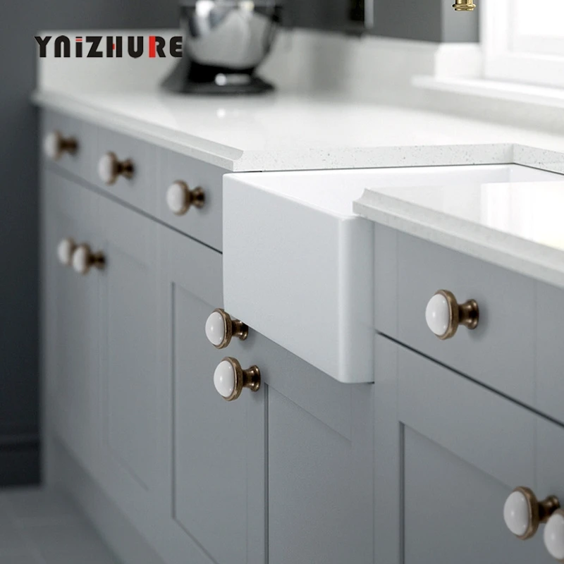Белые керамические дверные ручки европейского стандарта для ящиков кухонного