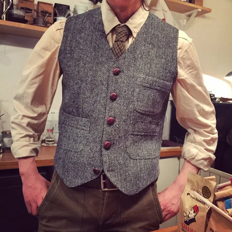 

Custom Grey Mens Vests Tweed Suit Business Vest Waistcoat Sleeveless Jacket Green Vintage Style Groomsmen Tuxedos For Wedding