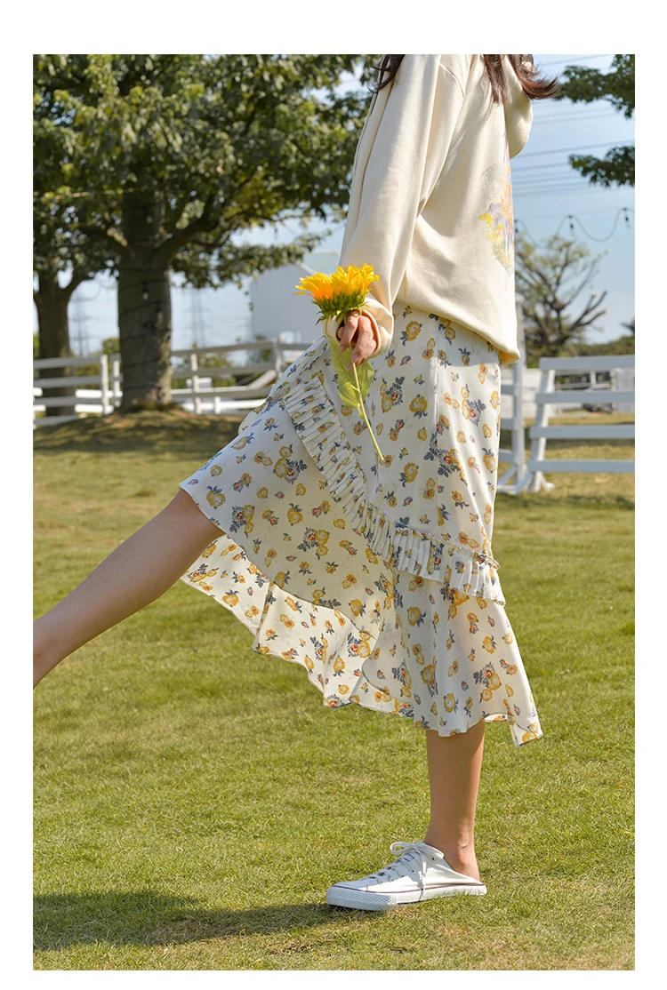 MISHOW 2020 Autumn Skirts For Women Vintage Floral Printed Asymmetrical Mid Calf Skirt High Waist Retro Female Bottoms MX20C1898