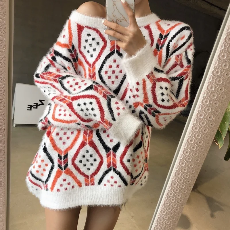 white [EWQ милые женские туфли с круглым вырезом с узором "ромбиками" с рукавами «летучая мышь» пуловеры вязаное платье с открытыми плечами большой размер женские шерстяной топ осень г. зимний свитер QK57200 - Цвет: white