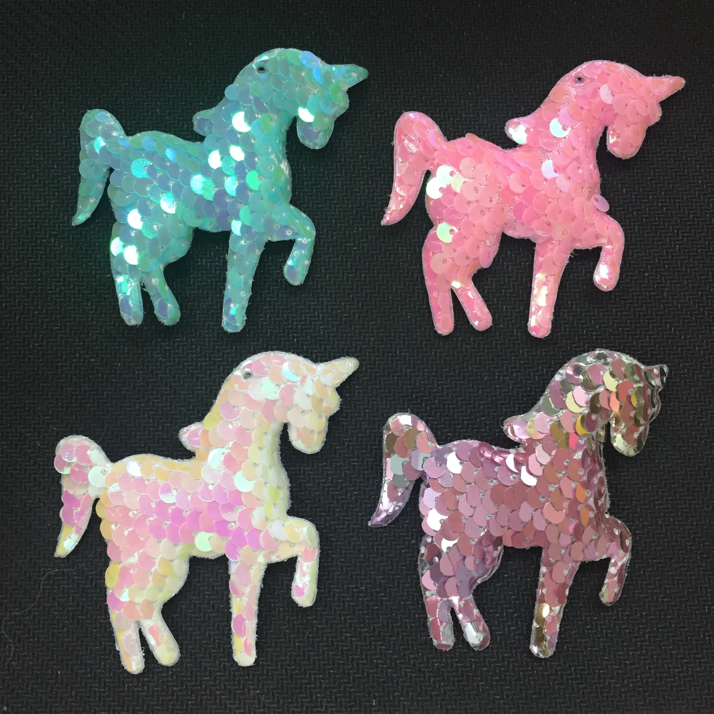 

10PCS/Pack Color Shining Sequin Unicorn Sewing Clothes Brooch Decoration Patch Kids Brooch Handmade Material DIY Craft Supplies