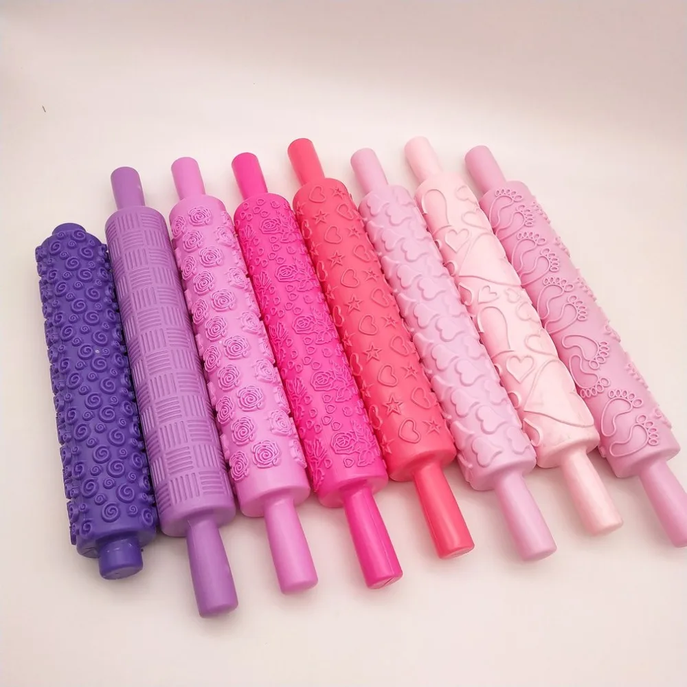 Pastic Non-Stick Fondant Rolling Pin Tool Portable Embossed Rolling Pin Heart Pattern Fondant Pastry Cake Decorating Tool