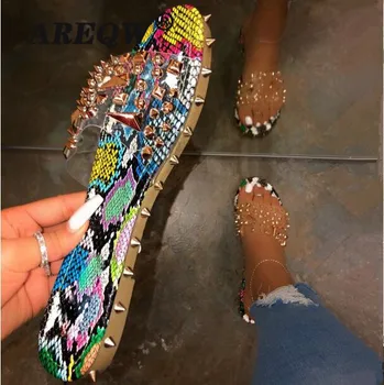 

Women 2020 New Spring/summer Flip Flop Snake Pattern Graffiti Sandals Rivet Rhinestone Outdoor Beach Flat Durable Slippers