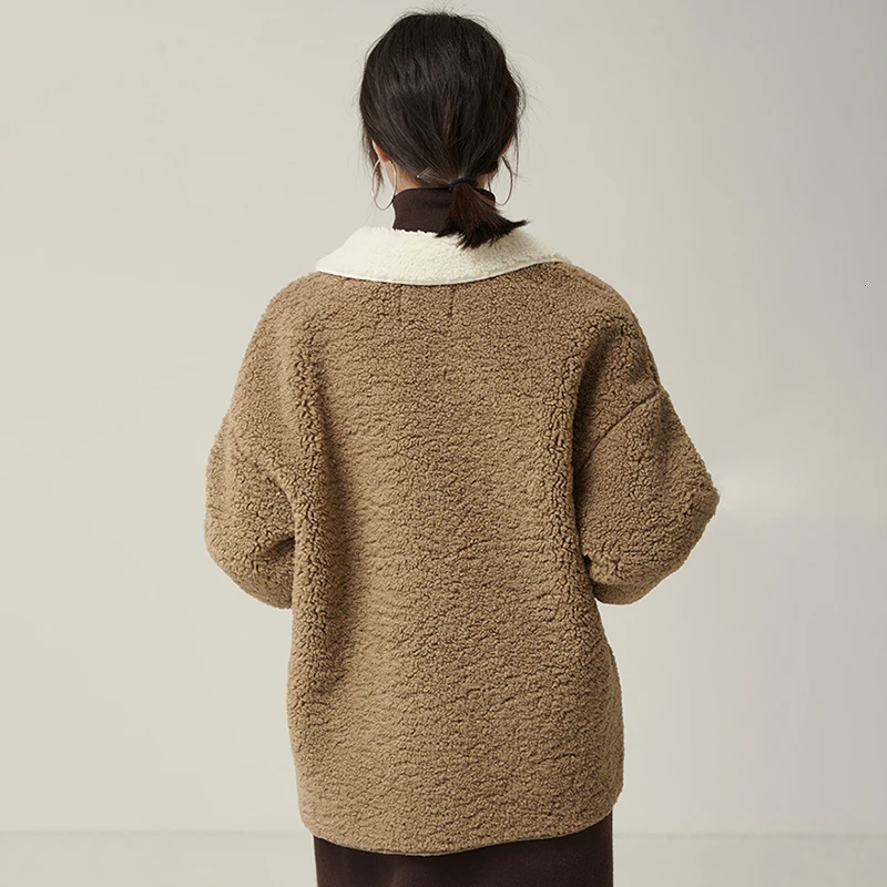 [] Короткая куртка свободного кроя цвета хаки с имитацией овечьей шерсти, новая женская куртка с отворотом и длинным рукавом, модное весеннее пальто 1M968