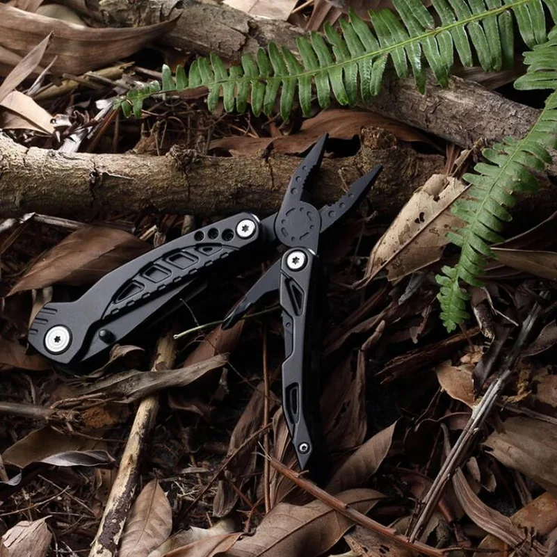 

Outdoor EDC stainless steel multi-tool. Portable outdoor hiking camping portable tool set multi-function folding knife