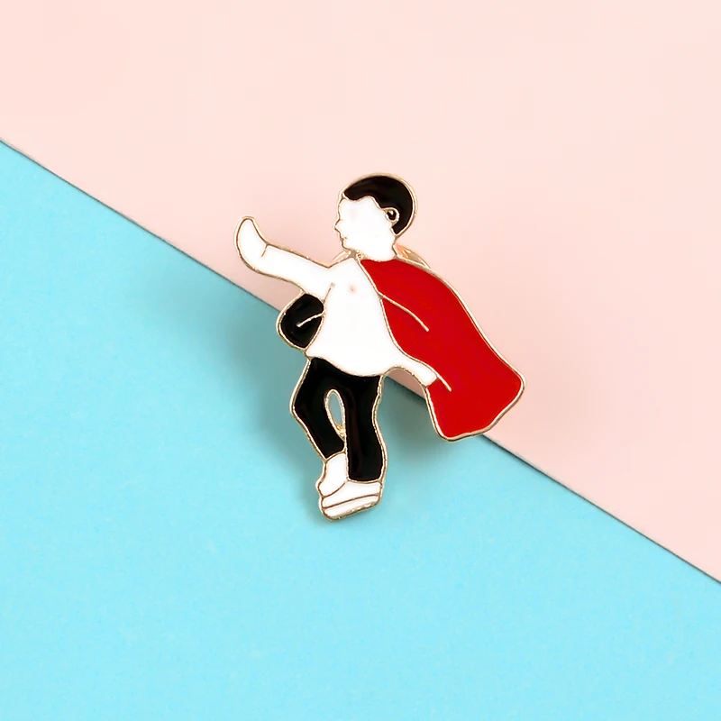 QIHE-QH-GIOIELLI-Rosso-Mantello-Super-hero-Spilli-Classic-Movie-Comics-Dello-Smalto-Spilli-Spille-In