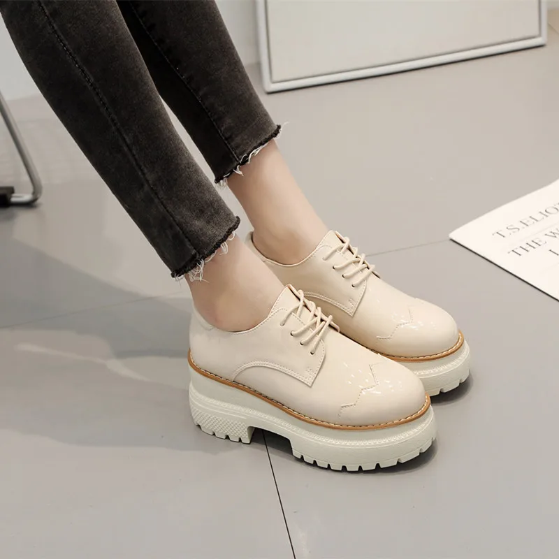 

Round Toe Women's Shoes Platform Increas Height Modis Casual Female Sneakers Flats Moccasins Womens Clogs Cross 2019 Summer