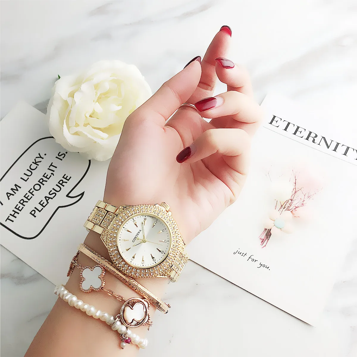 

6769MMO Elegant, refined, gradual change, color, face, diamond, large dial, three eyes, six stitchesz wristwatch