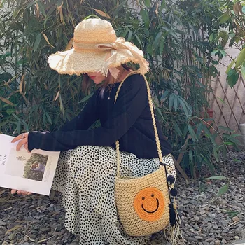 

Fashion Smile Bucket Bag Summer New Straw Female Bag Trend Rattan Shoulder Sling Small Bag
