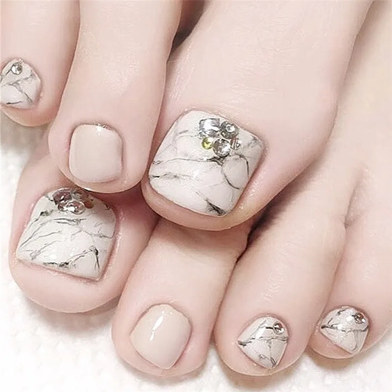 

24pcs/set Pre Design Toe Nail Art Stickers Shimmer Diamante Jump Color Full Cover Short Size Summer Women Manicure Fake Toenails