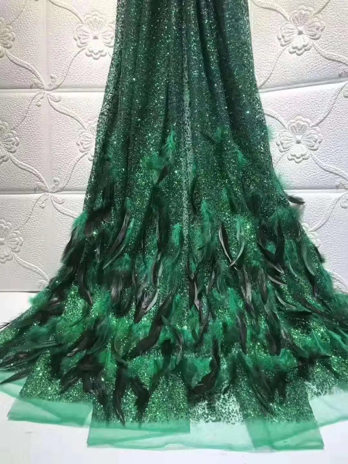 

Best selling Glued glitter with handmade feather Nigerian lace, French tulle net lace For Party dress, wedding dress fabric