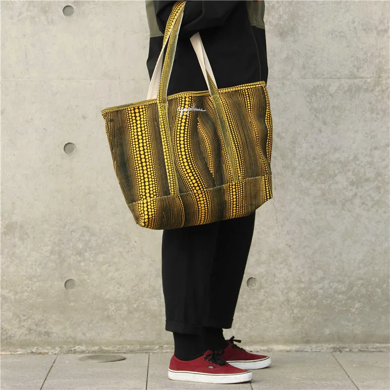 

Yayoi Kusama Modern Creative Canvas Bag Wave Point Pumpkin Fashion Snakeskin Grain Handbag Holiday Gift M3812