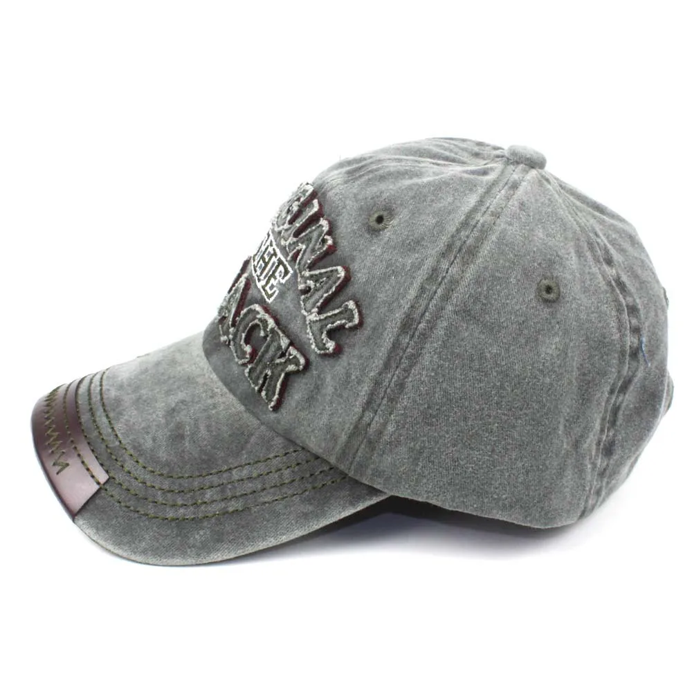 

Europe and the United States new adult baseball cap four seasons color matching letters Cap men and women travel Sun Hat