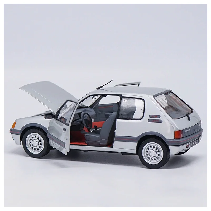 1:18 высокое тщательное 1991 PEUGEOT 205 GTI сплав модель автомобиля статические металлические модельные автомобили с оригинальной коробкой