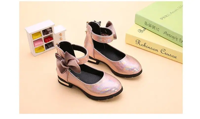 Осенняя кожаная обувь для маленьких девочек; Повседневный стиль; женская детская обувь из искусственной кожи с кружевом и бусинами; детская Праздничная обувь принцессы