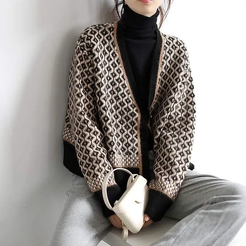 

Autumn Women V-Neck Cardigan Vintage Geometric Argyle Short Knitted Sweater Fashion Casual Long Sleeve England Style Outerwear