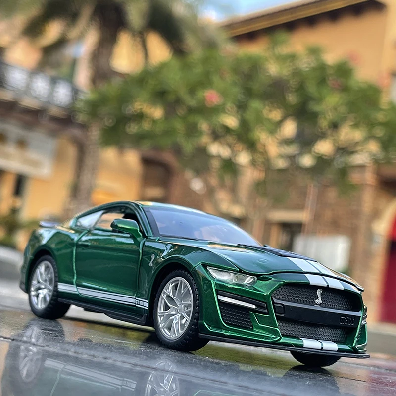 Модель автомобиля Ford Mustang Shelby GT500 в масштабе 1:32 суперкар высококлассная модель