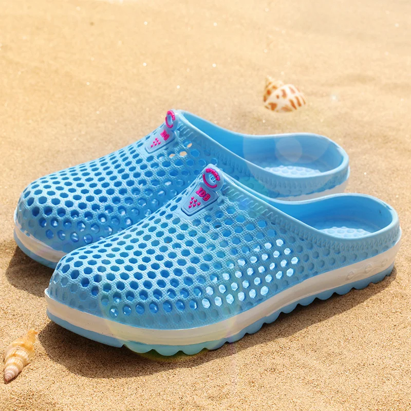 Men Slippers 2021 Summer Clogs Unisex Beach Slipper Lightweight EVA Couple Flip Flops Quick Dry Garden Shoes Lovers Pool Sandals