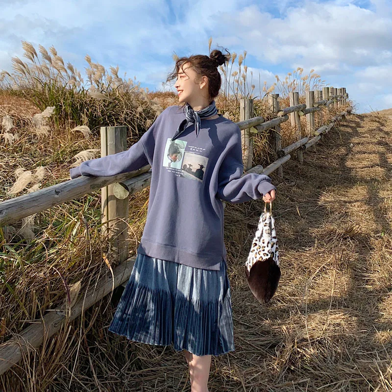 

Photo Shoot 2020 Spring Clothing New Style Velvet Dress Fishtail Mid-length Loose-Fit Slimming Online Celebrity Douyin Hoodie Sk