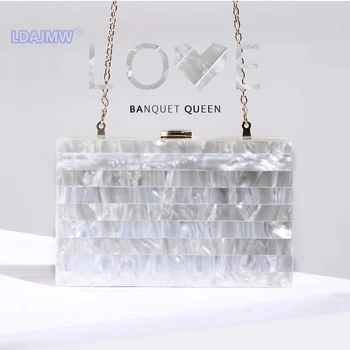 

2019 Stripe Split Joint Pearl Light Second Gram Force Package Hand Take Package Ma'am Single Shoulder Span Dinner Package