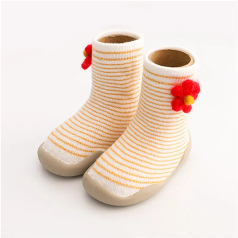 Khaki Flowers TOPATY/брендовая Новинка; нескользящая обувь для маленьких мальчиков и девочек; детская обувь с мягкой резиновой подошвой; домашняя обувь для новорожденных; обувь для малышей - Цвет: Khaki Flowers