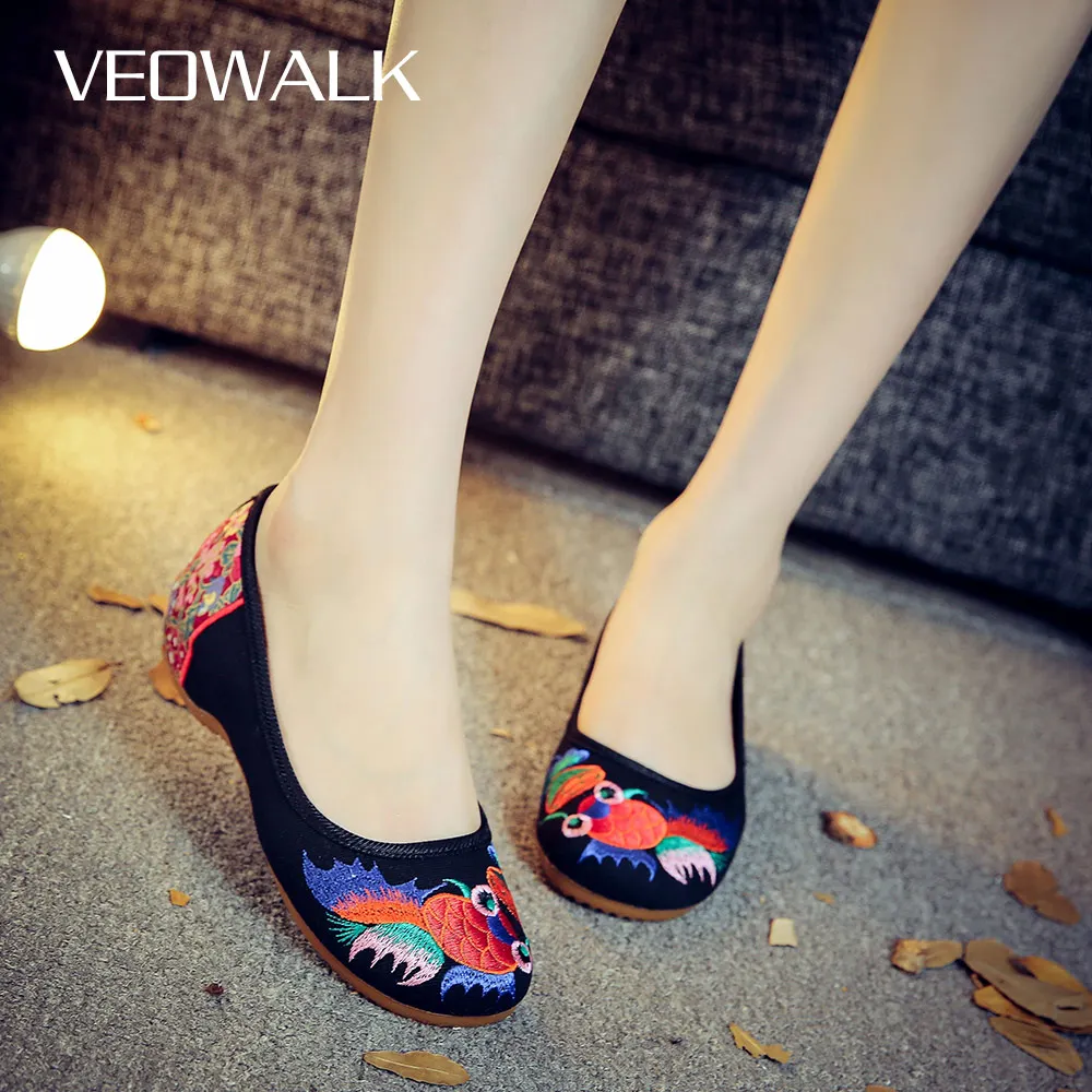 Женские туфли с золотой рыбкой Veowalk летние Лоферы больших размеров 34-41 в стиле