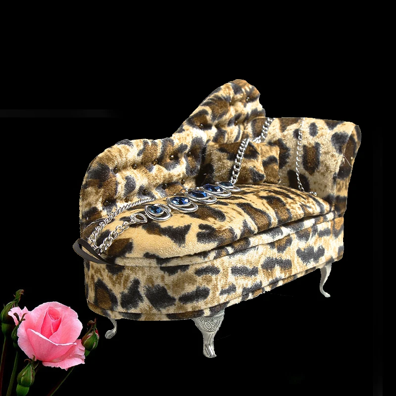 

AF New Arrivals Sofa Shape Necklace Pendant Display Stand Holder Showcase Organizer