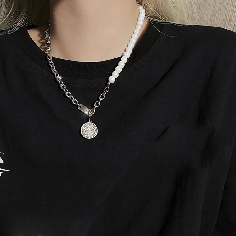 

Korean Pearl Beads Chain Coin Charm Necklace for Women Statement Short Choker Necklace Women's Fashion Sweater Chain Chocker New