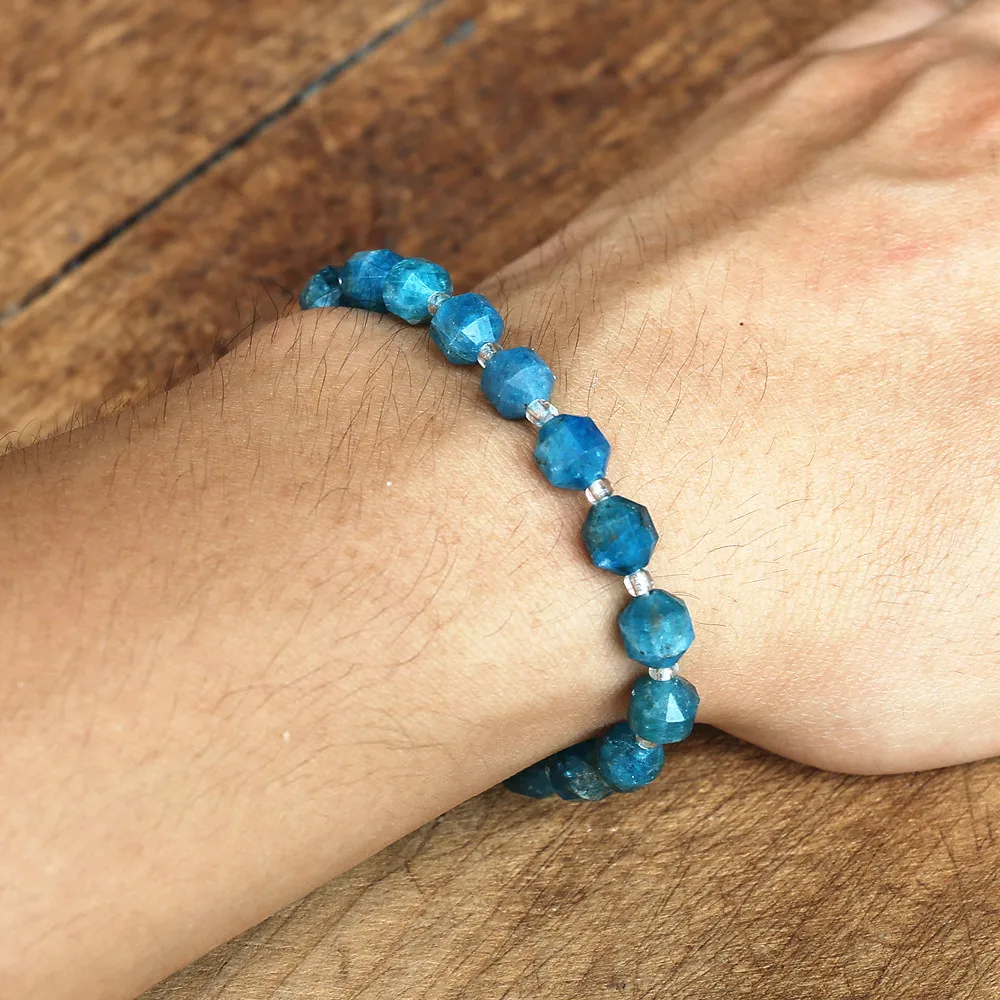 Bracelet en Lapis-lazuli véritable et Apatite bleue avec une perle en  Vermeil | Evanesens