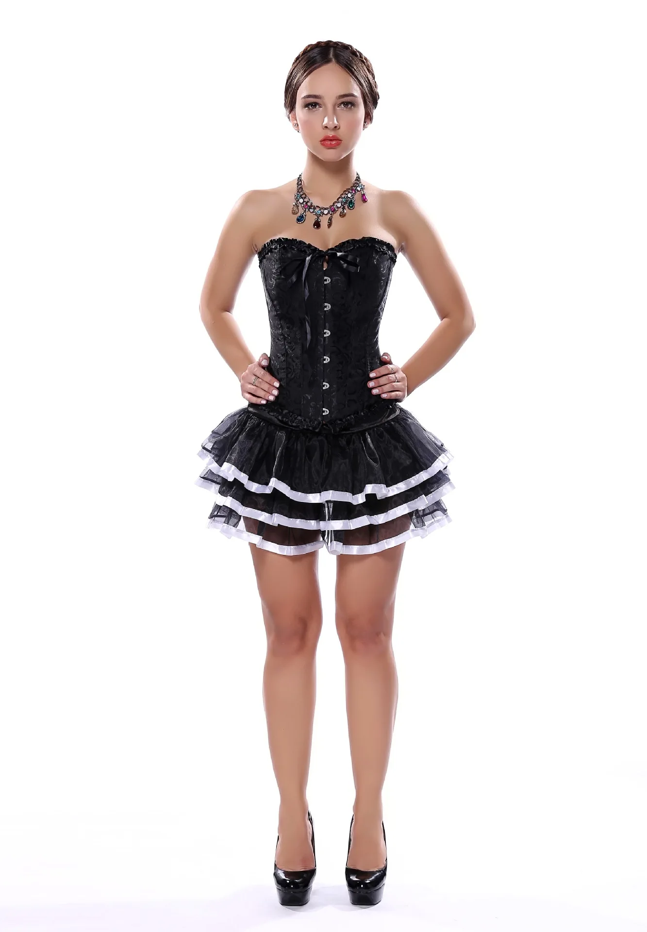 819 black +Q3704 white