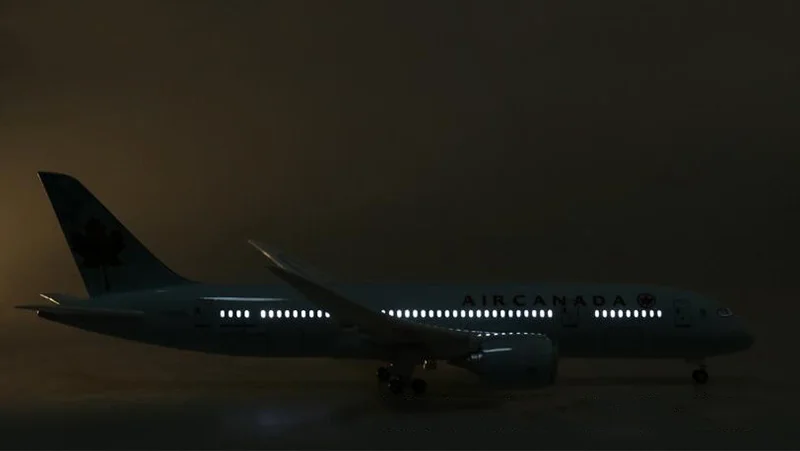 47 см сплав самолета 1:130 масштаб моделирование Boeing B787 модель самолета Канада авиалиний проблесковый маячок и колесо литья под давлением пластиковый самолет