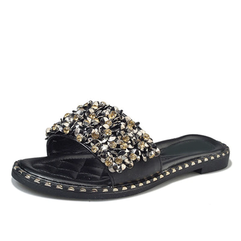 

Women Casual Summer Flat Beach Slippers Female Crystal Rivets Slides Slipper Shoes For Girls Fashion Woman Leisure Footwear 2019