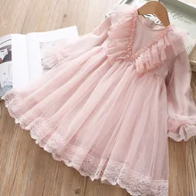 Детское платье; сезон весна года; Сетчатое платье с треугольным вырезом и кружевным низом