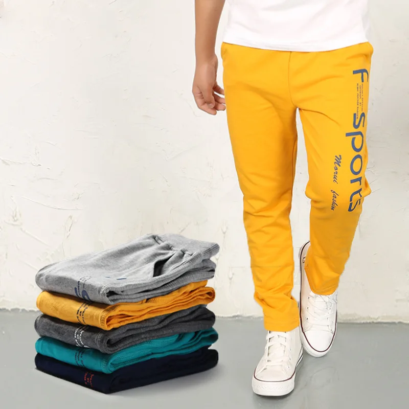 3745935743_1957904378