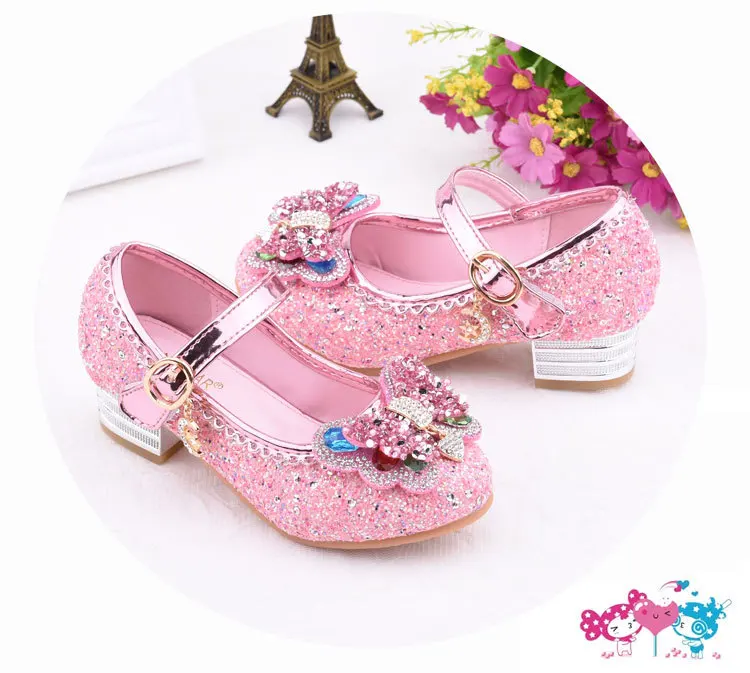 Модная кожаная обувь принцессы для девочек; платье на высоком каблуке; детская Праздничная обувь с украшением в виде кристаллов; детская Свадебная кожаная обувь с жемчугом