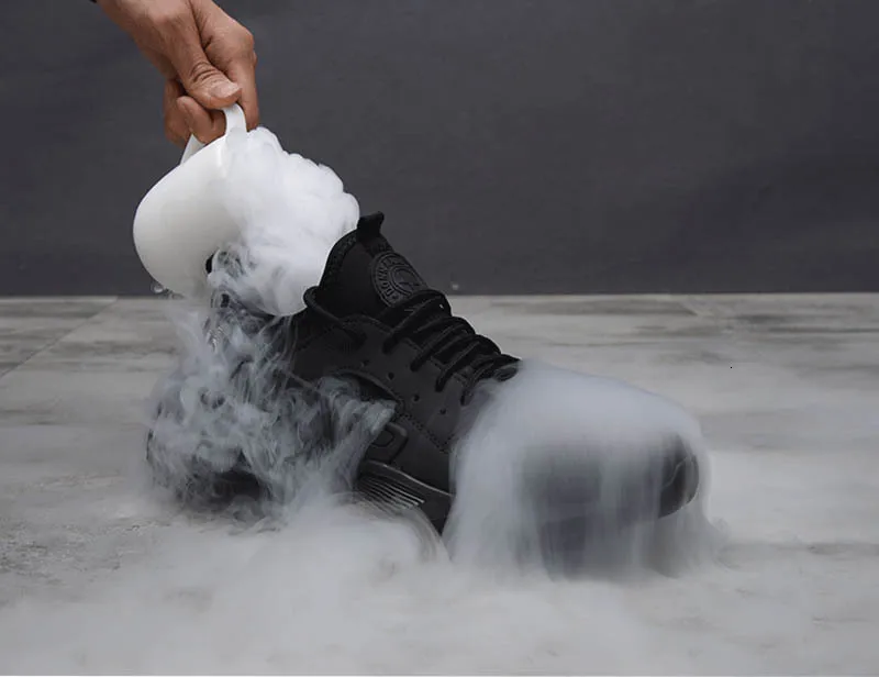 New-exhibition-Work-Safety-Shoes-2019-fashion-sneakers-Ultra-light-soft-bottom-Men-Breathable-Anti-smashing-Steel-Toe-Work-Boots (14)